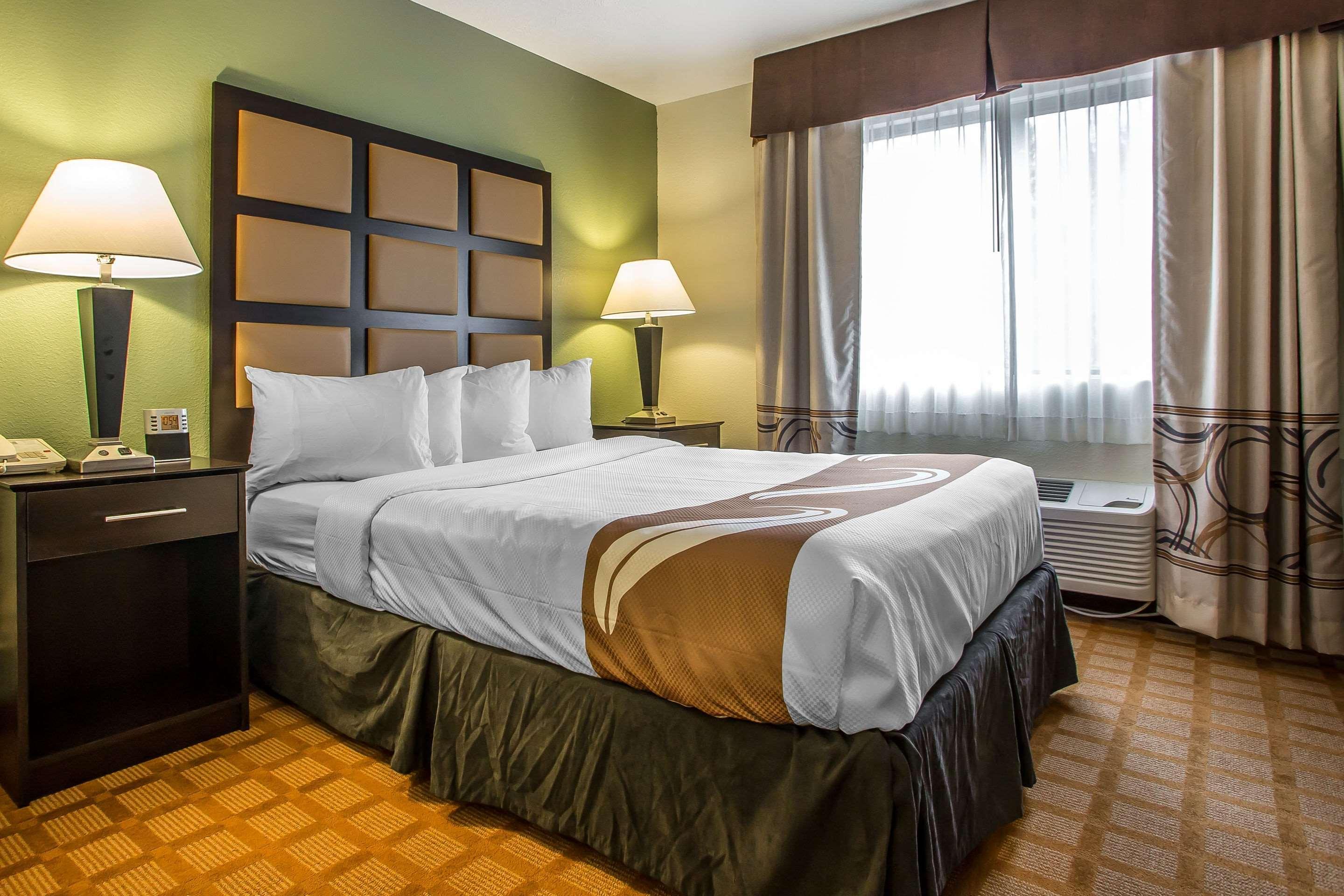 Quality Inn & Suites Marinette Екстер'єр фото