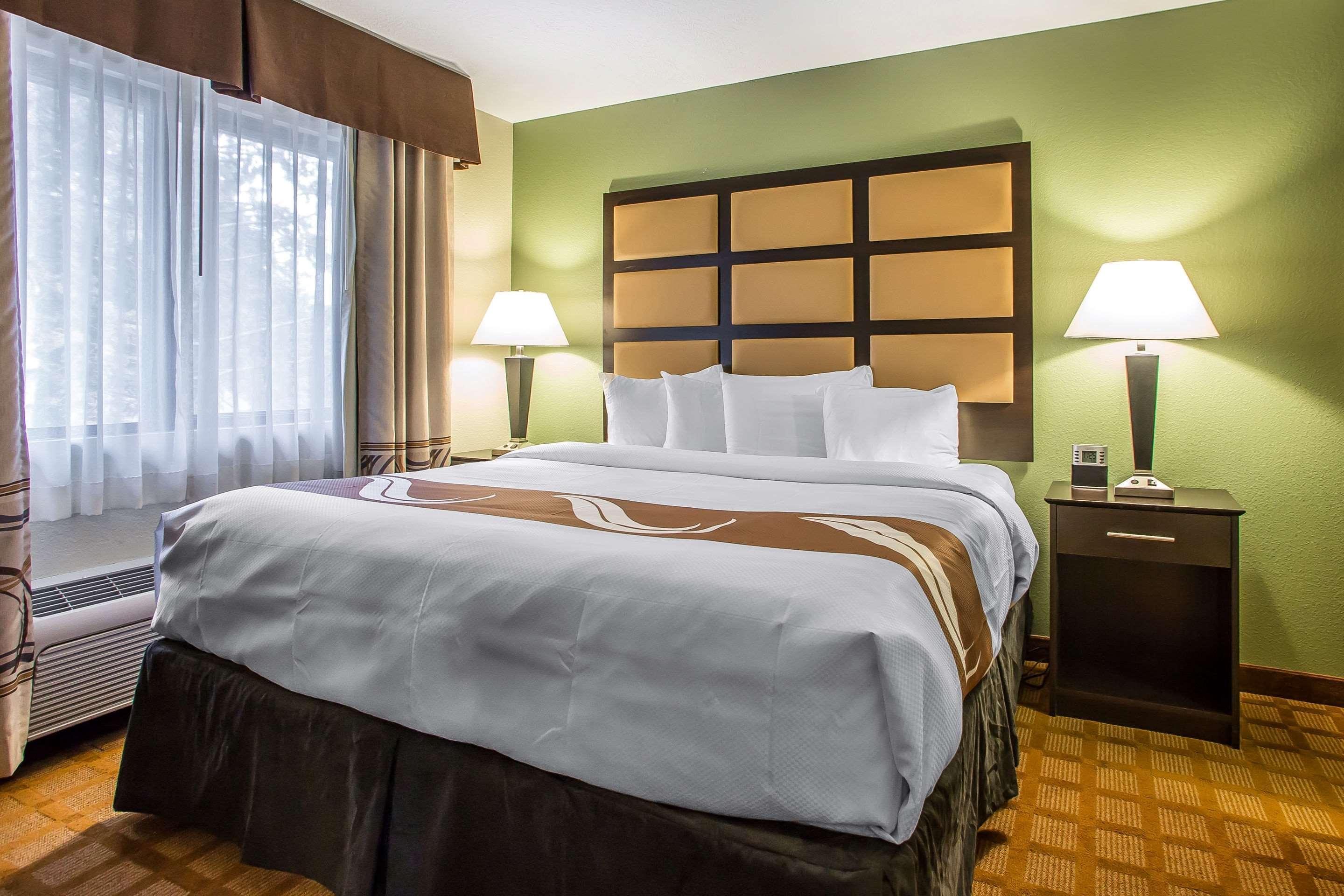 Quality Inn & Suites Marinette Екстер'єр фото