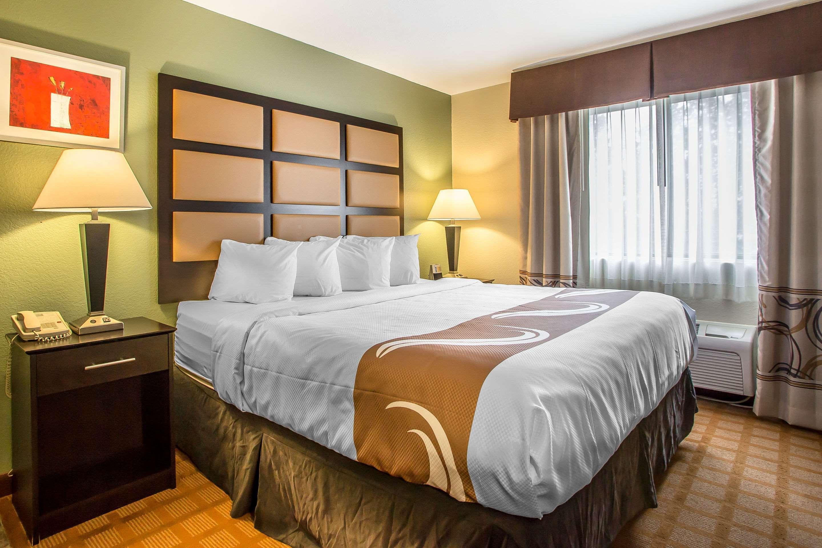 Quality Inn & Suites Marinette Екстер'єр фото