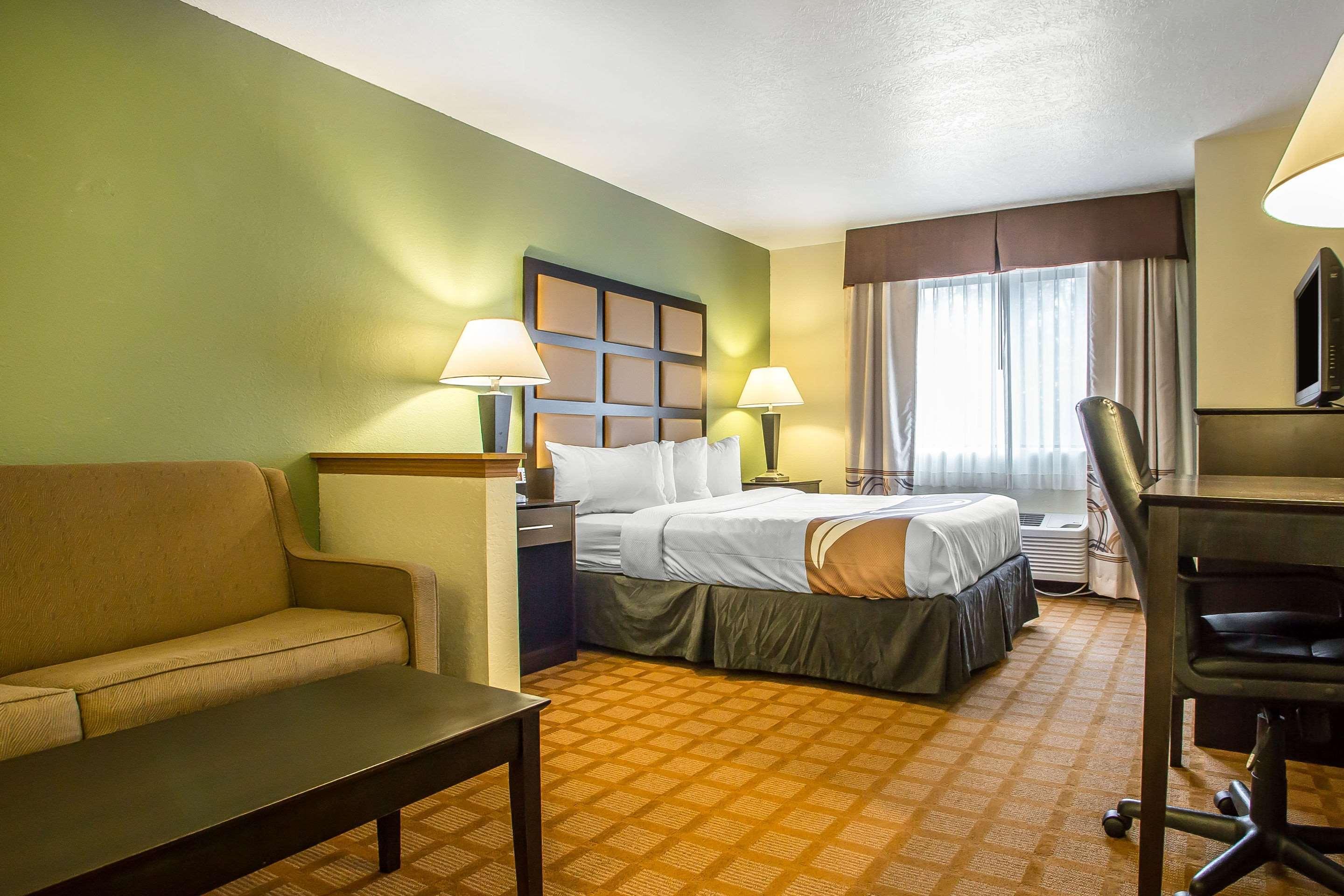 Quality Inn & Suites Marinette Екстер'єр фото