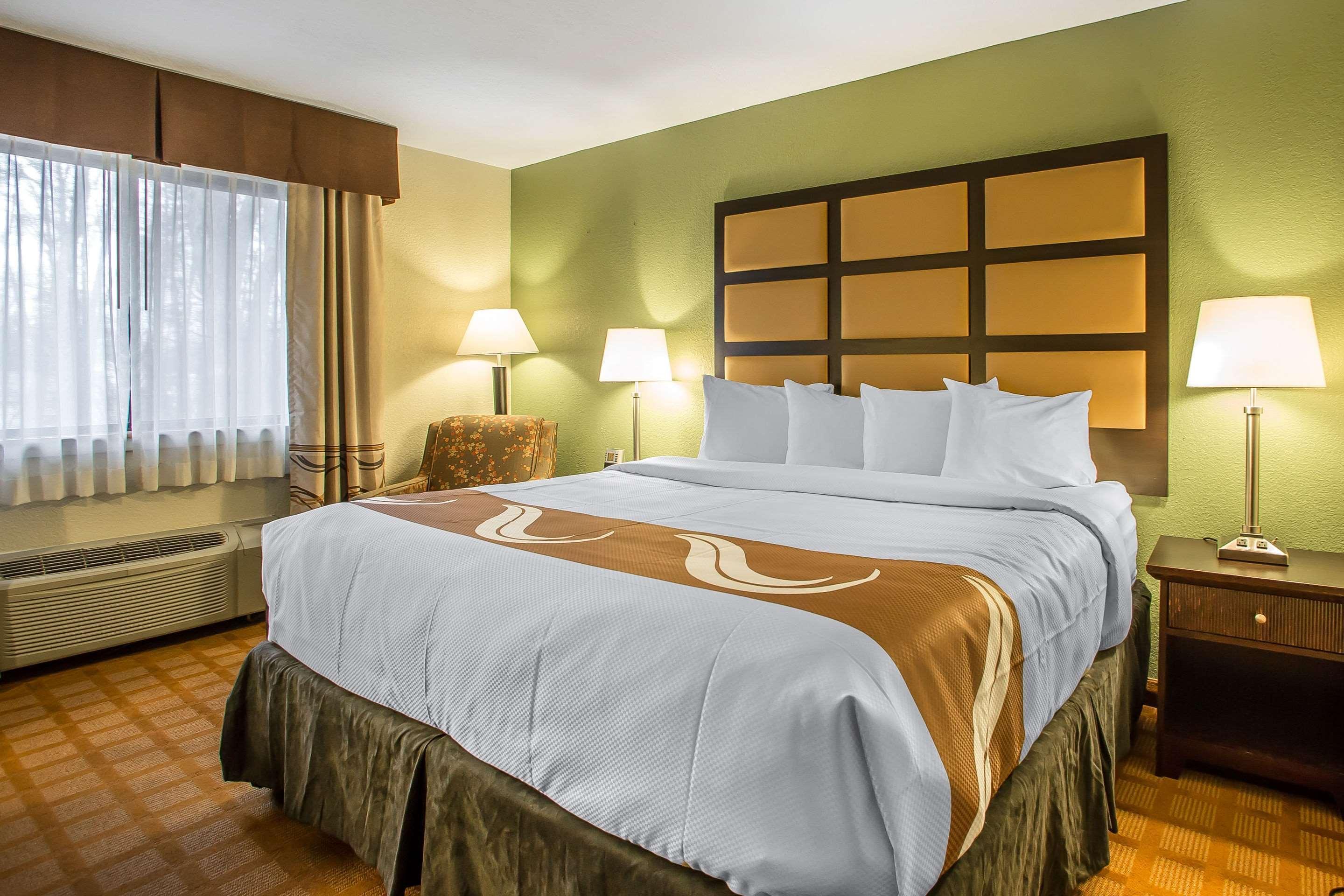 Quality Inn & Suites Marinette Екстер'єр фото