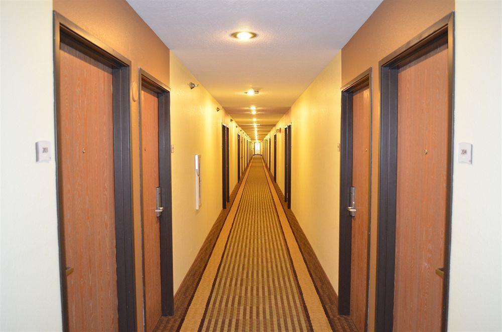 Quality Inn & Suites Marinette Екстер'єр фото